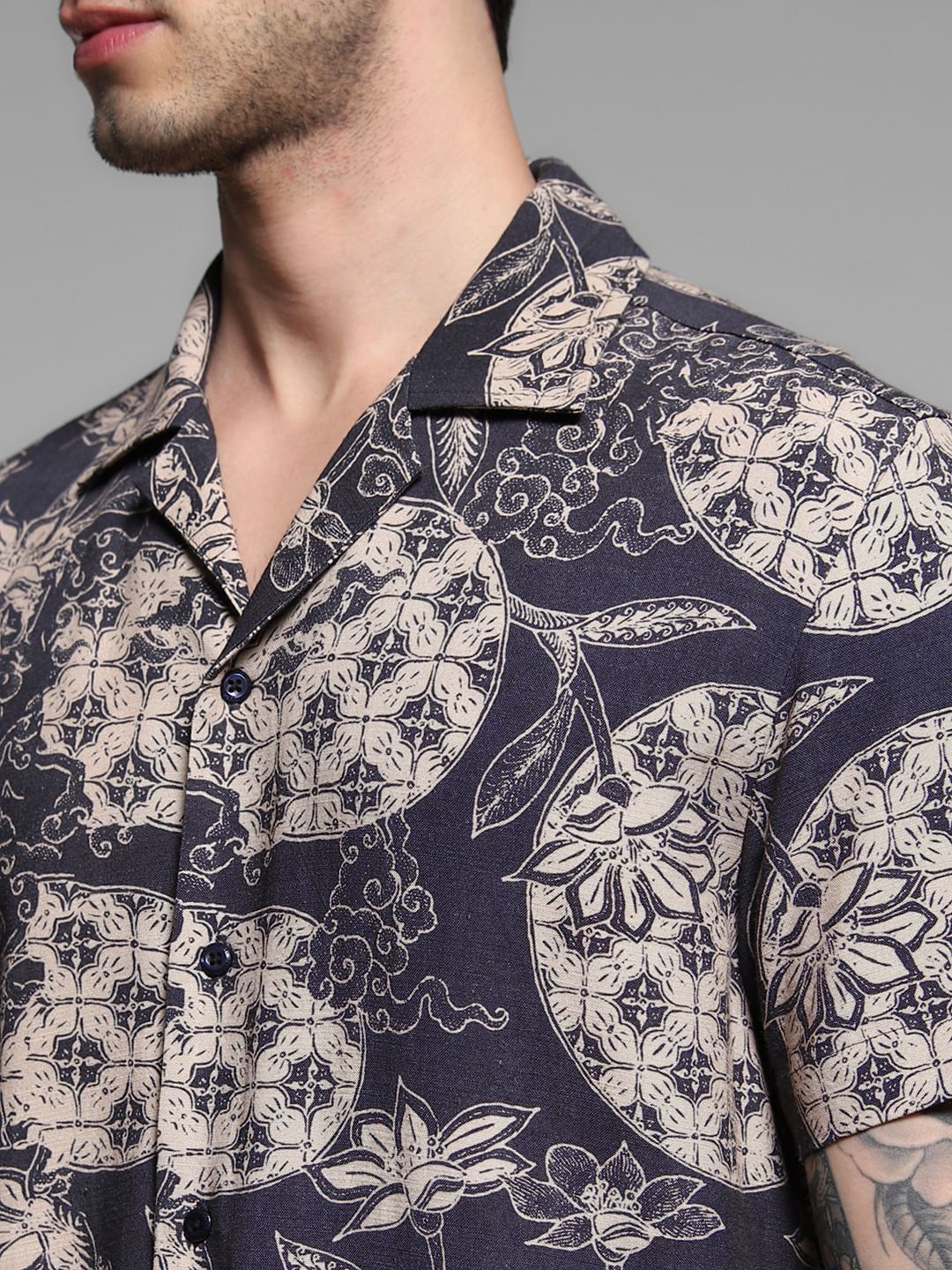 Black Floral Comfort Fit Shirt - Image 5