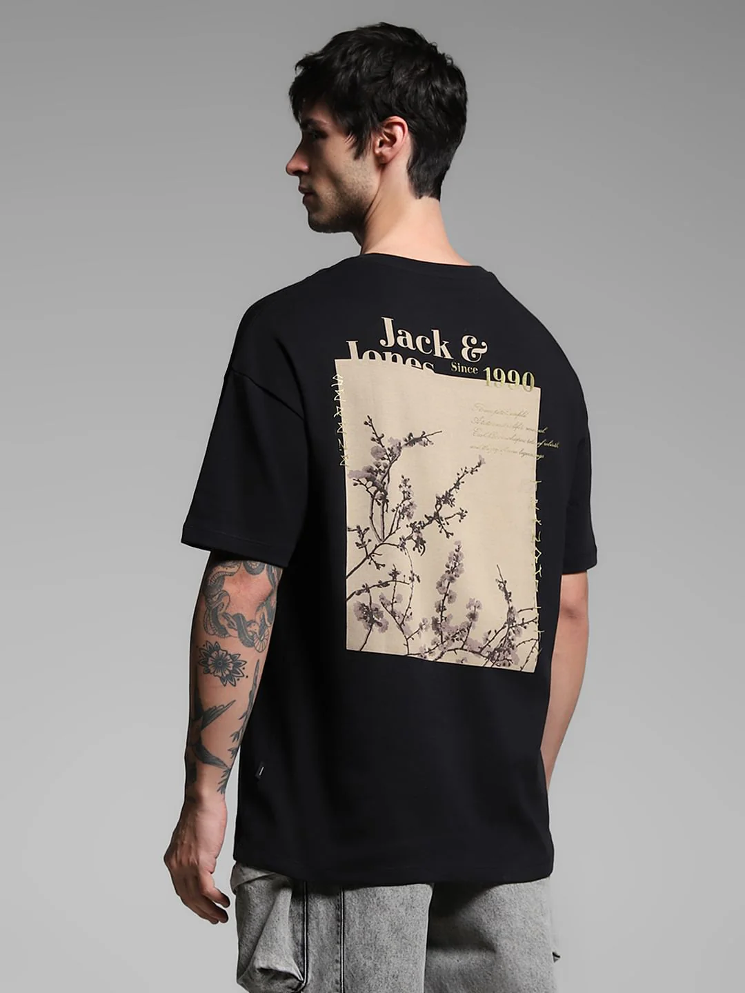 Black Graphic Print Crew Neck T-Shirt - Image 4