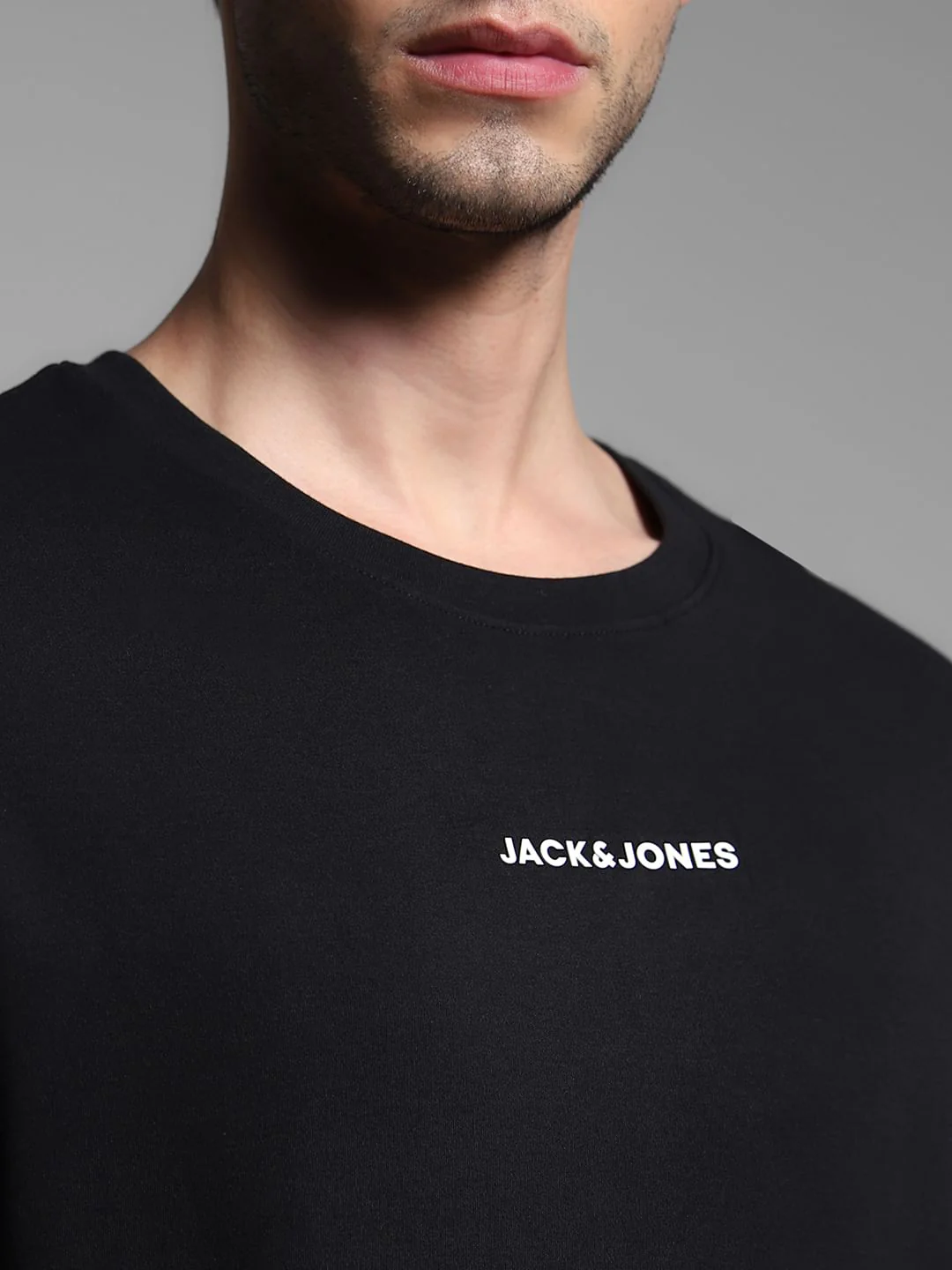 Black Graphic Print Crew Neck T-Shirt - Image 5