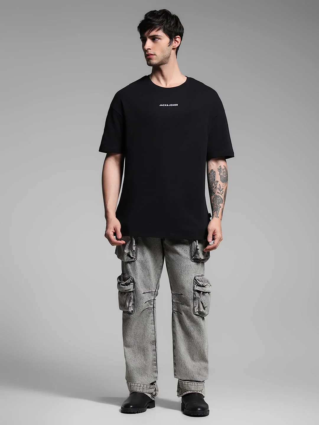 Black Graphic Print Crew Neck T-Shirt - Image 6