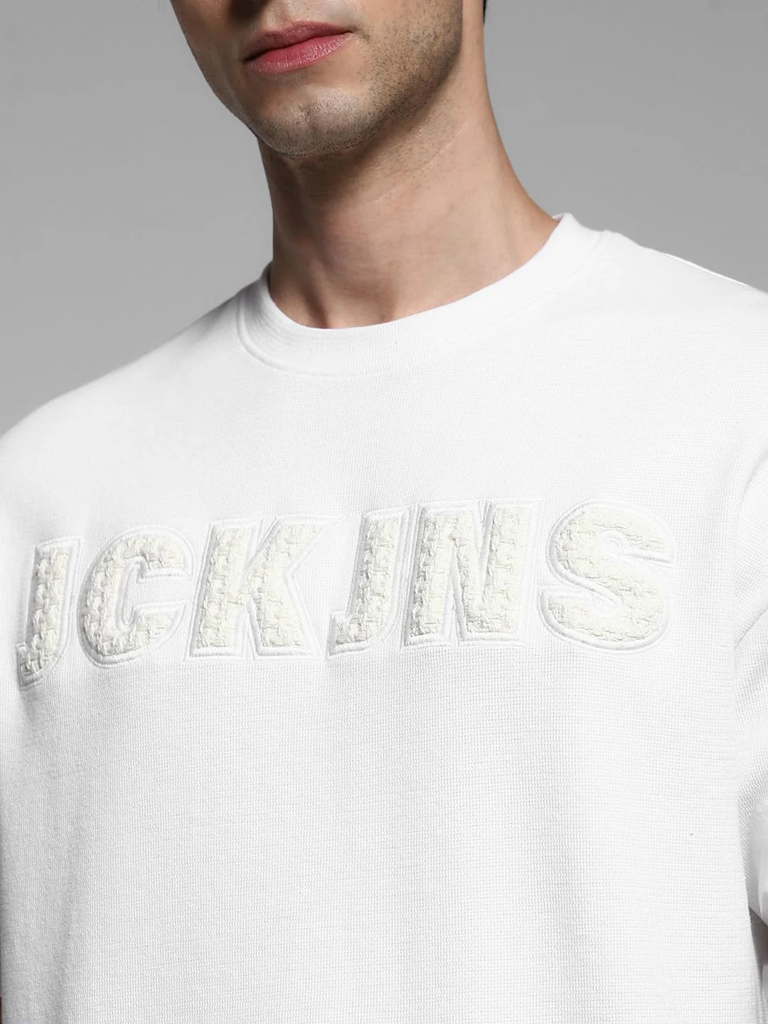 White Logo Print Crew Neck T-shirt - Image 5
