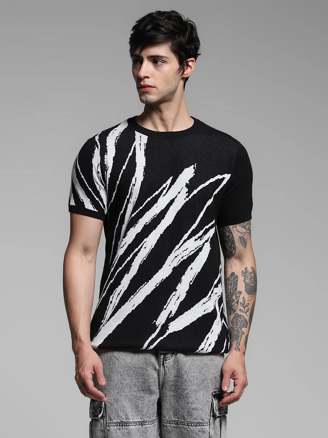 Black Abstract Print Knitted T-shirt - Image 2
