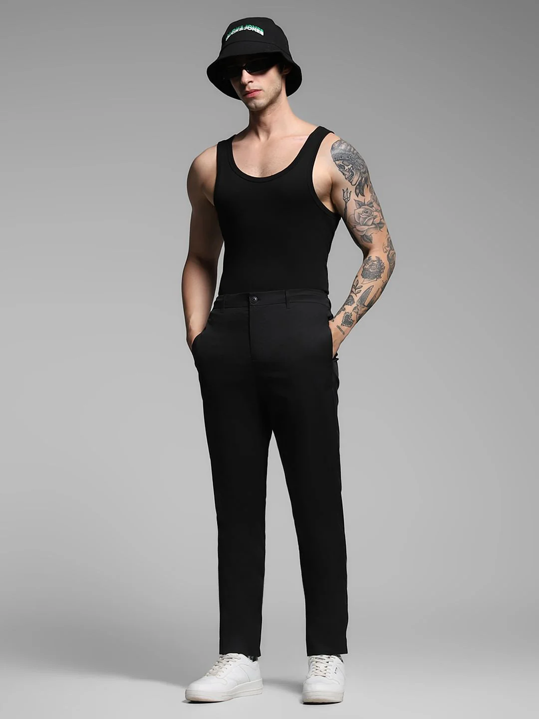 Black Mid Rise Slim Fit Pants - Image 6