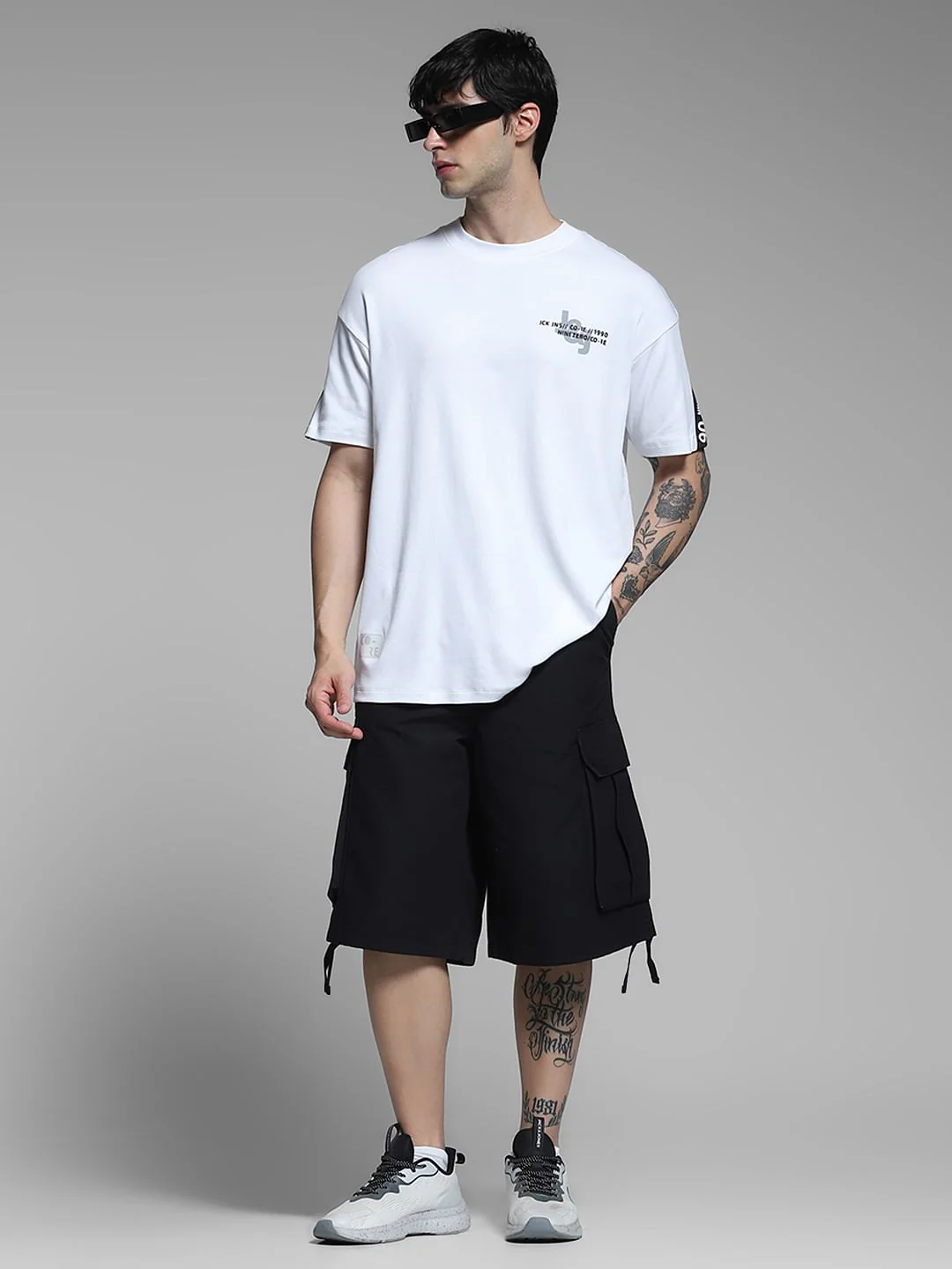 Black Mid Rise Cargo Jogger Shorts - Image 5