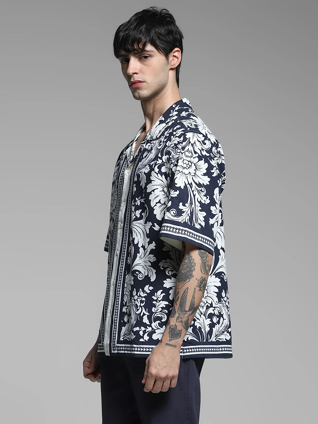 Black Floral Resort Collar Oversized Shirt - Image 3