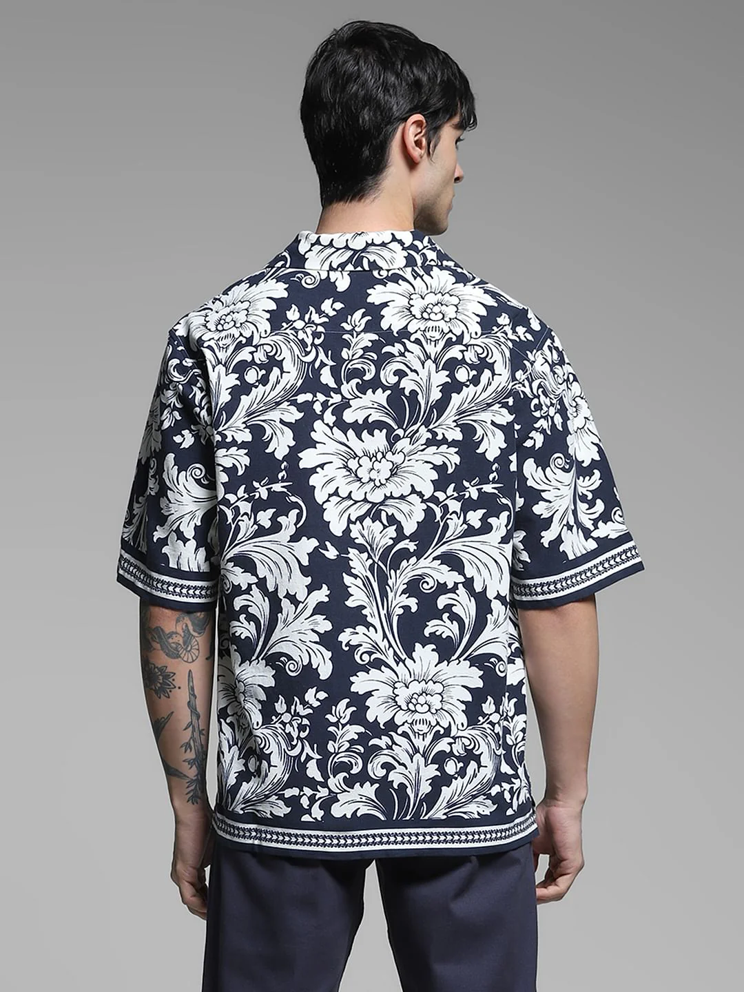Black Floral Resort Collar Oversized Shirt - Image 4