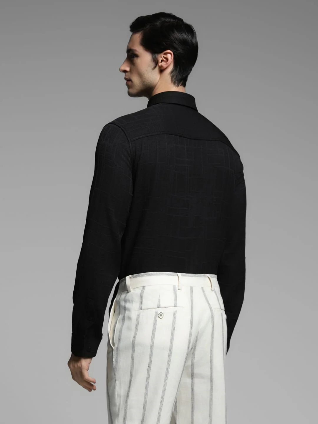 Black Full Sleeves Knitted Shirt - Image 4