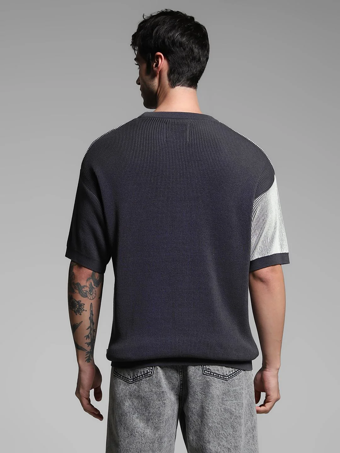 Grey Knitted Geometric Print T-Shirt - Image 4