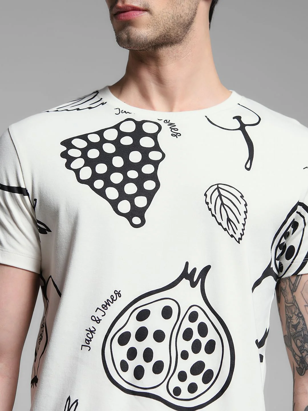 White Graphic Print Cotton T-shirt - Image 5