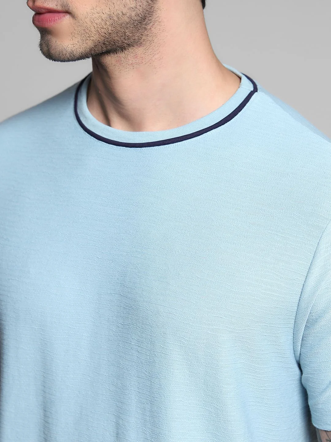 Light Blue Jacquard Crew Neck T-shirt - Image 5