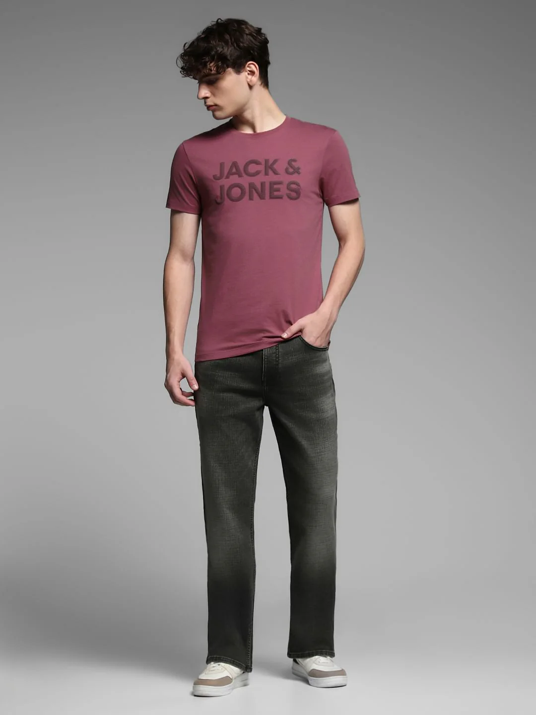 Red Logo Print T-shirt - Image 6