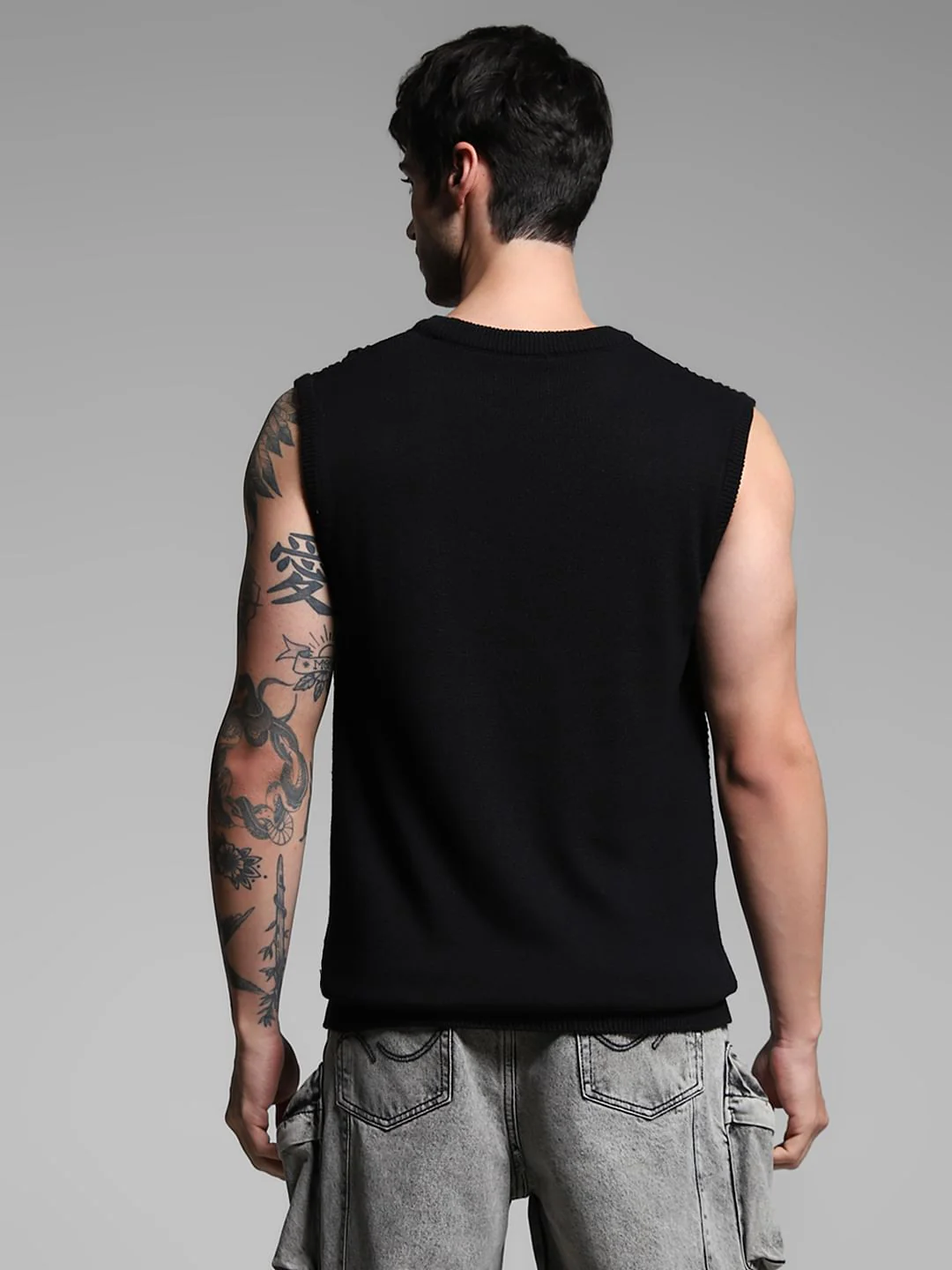 Black Knitted Sleeveless T-shirt - Image 4