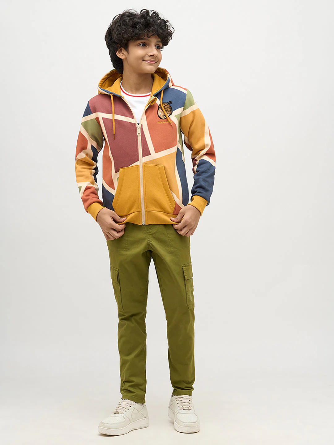 Boys Colourblocked Printed Sweatshirt