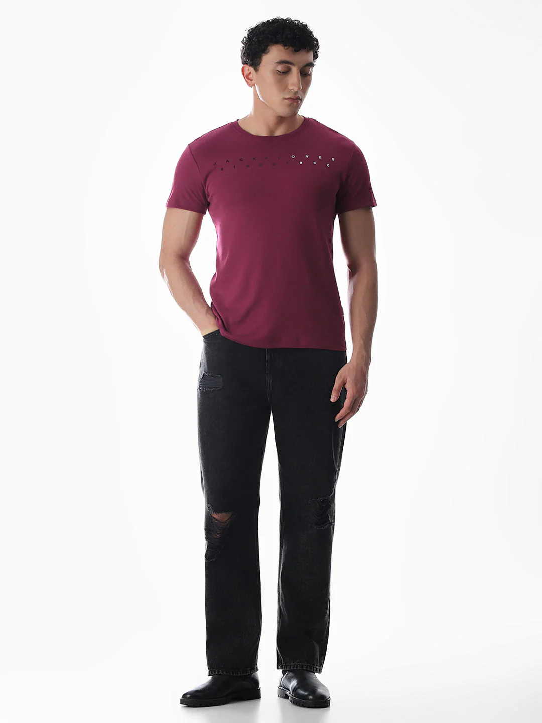 Embroidered Print T-Shirt - Maroon - Image 6