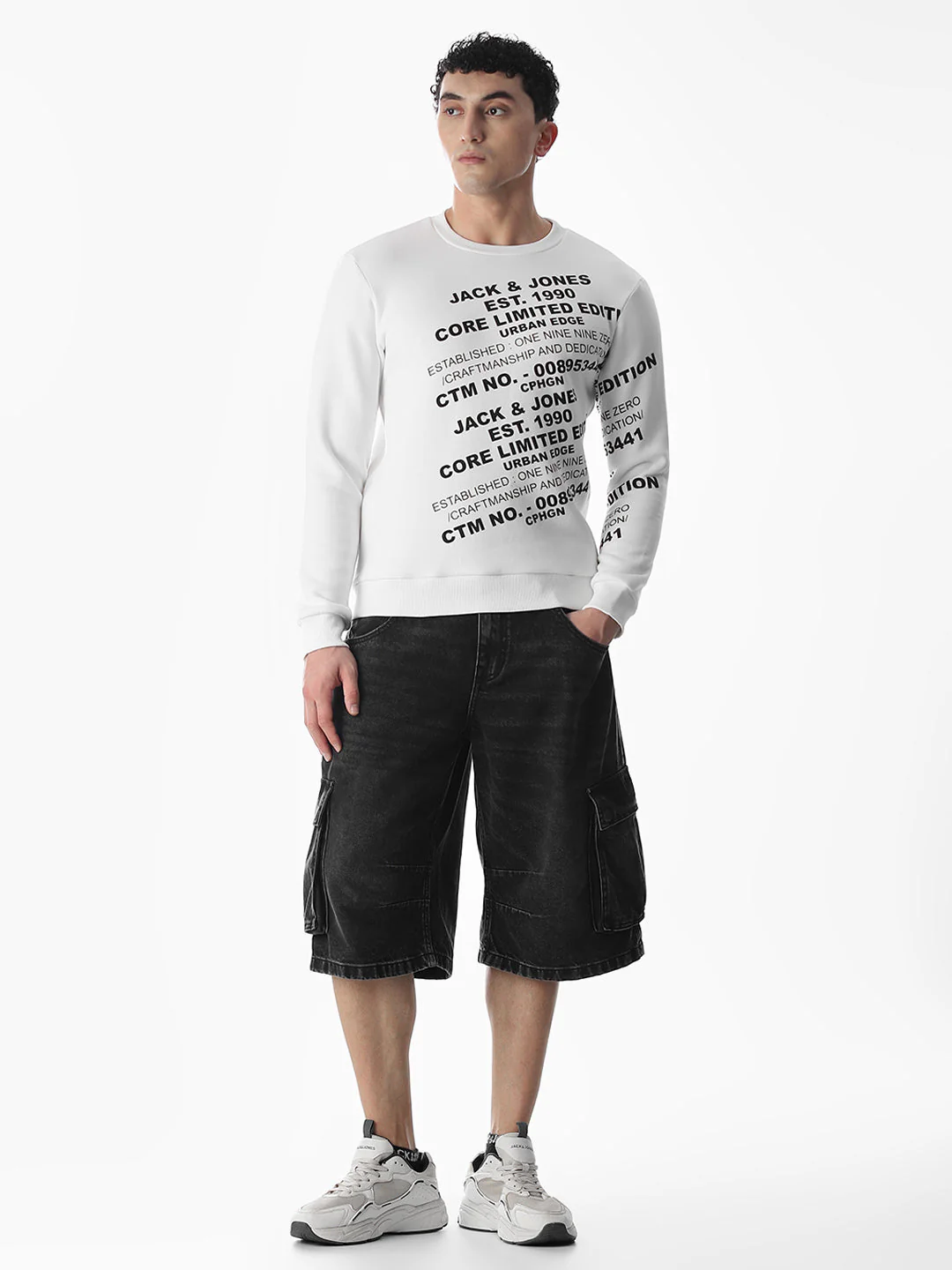 Non-Hooded Printed Sweatshirt - Image 6