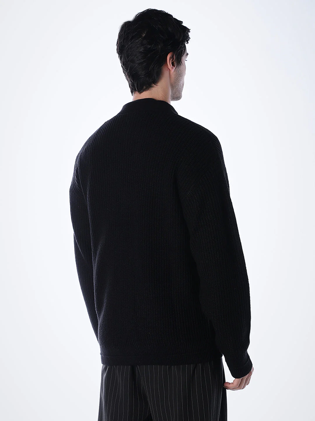 V-Neck Buttoned Cardigan - Black - Image 4