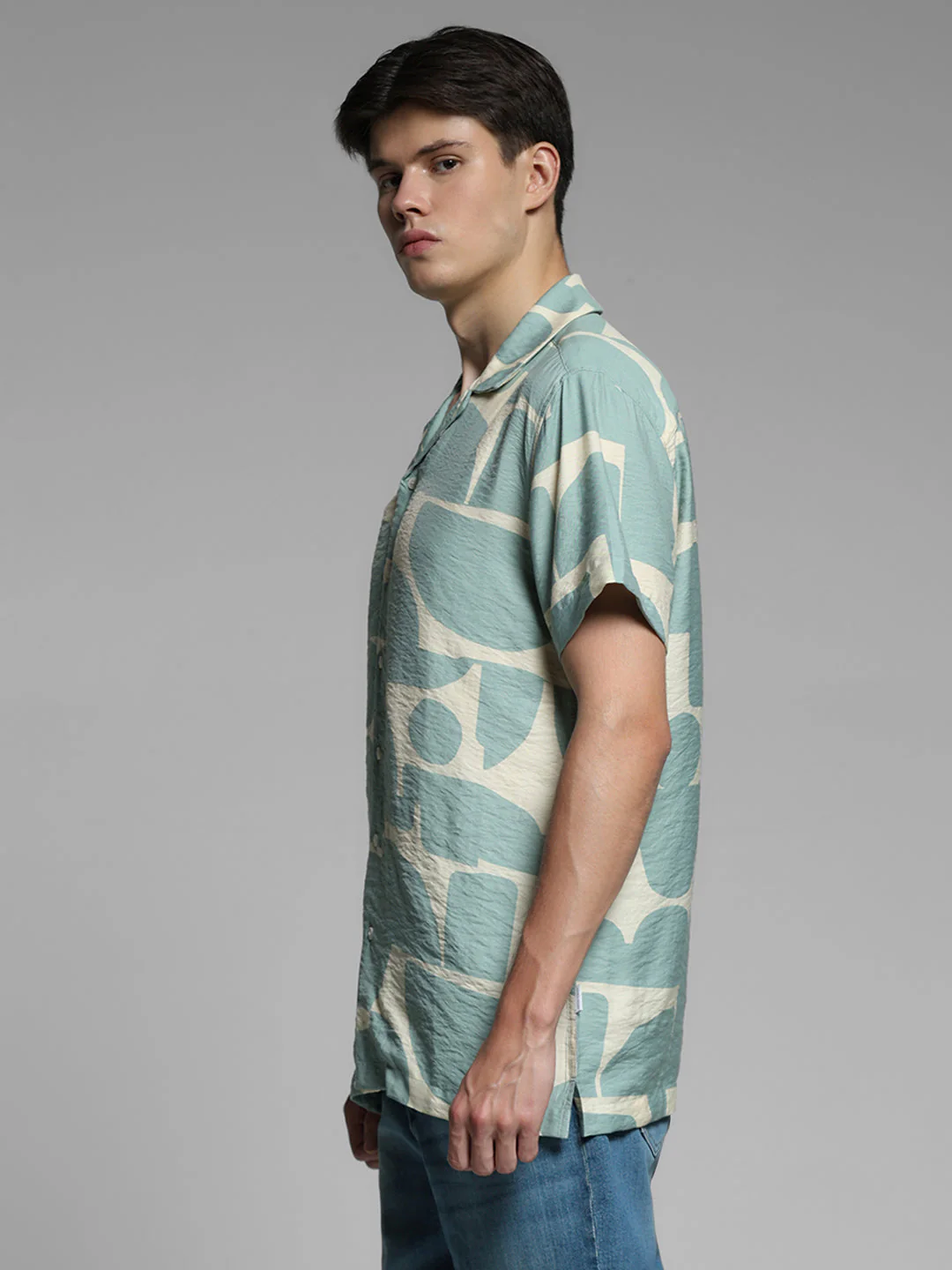 Green Printed Comfort Fit Shirt - Image 3