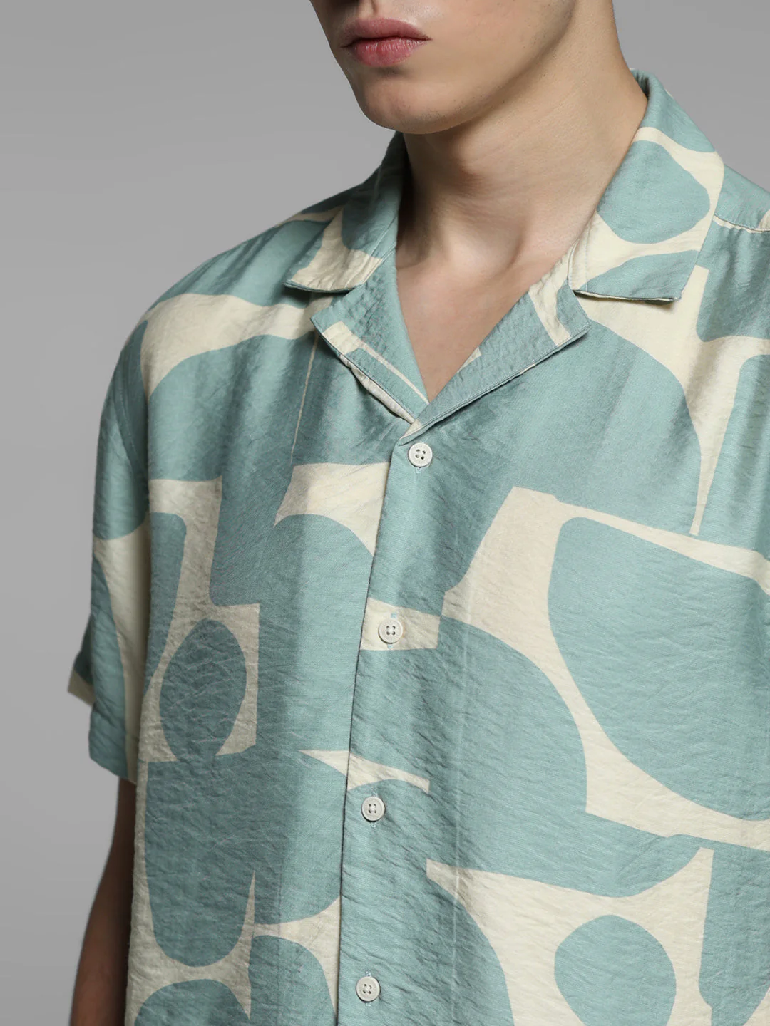 Green Printed Comfort Fit Shirt - Image 5