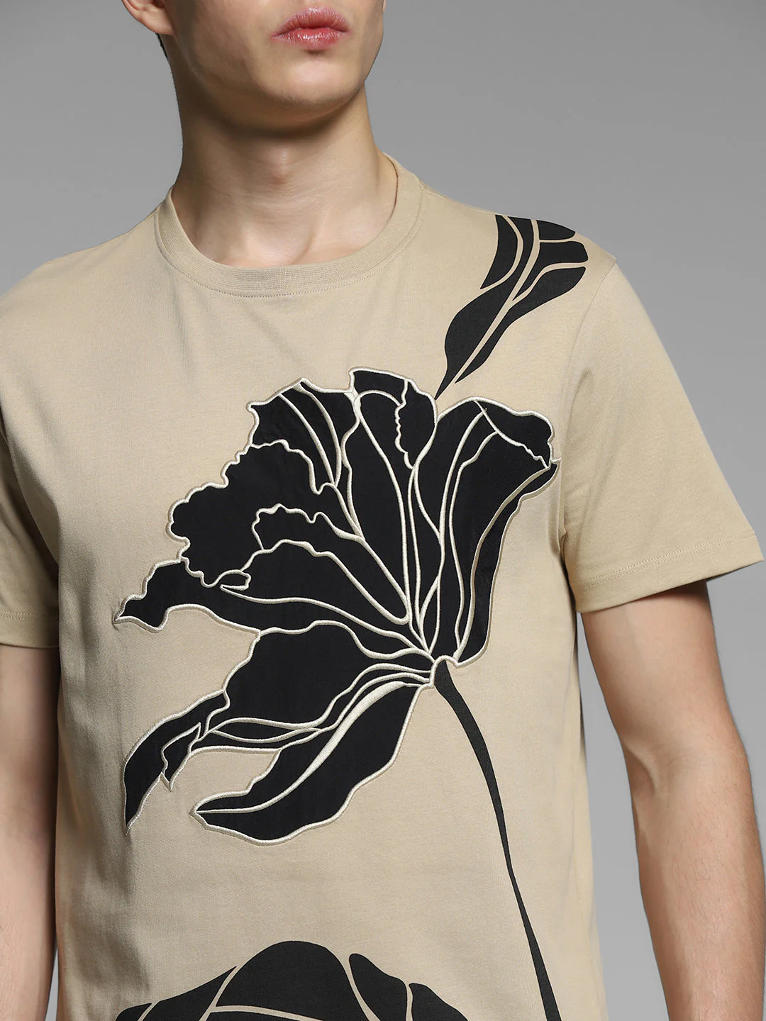 Printed Crew Neck T-shirt - Image 5