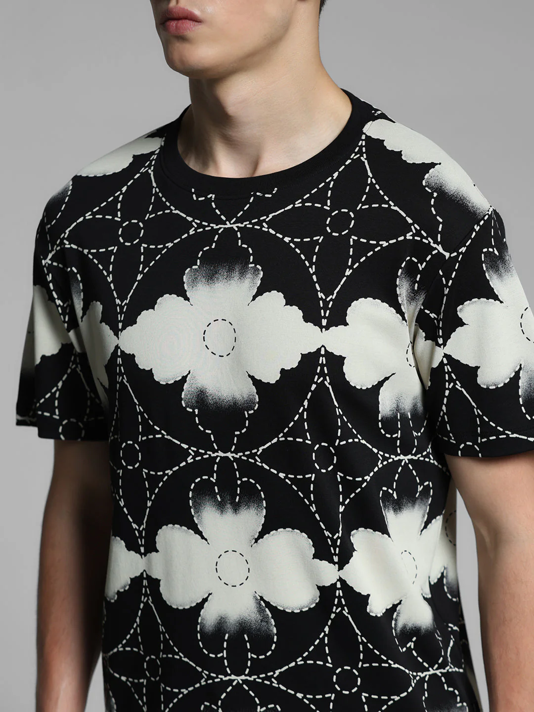 Black Printed Cotton T-shirt - Image 5