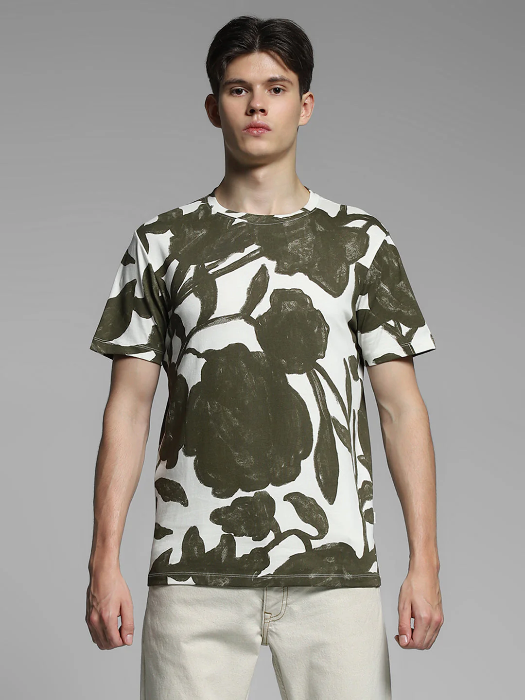 White & Green Printed Cotton T-shirt - Image 8