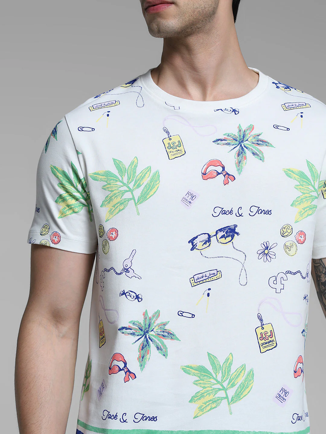 White Printed Crew Neck T-shirt - Image 5