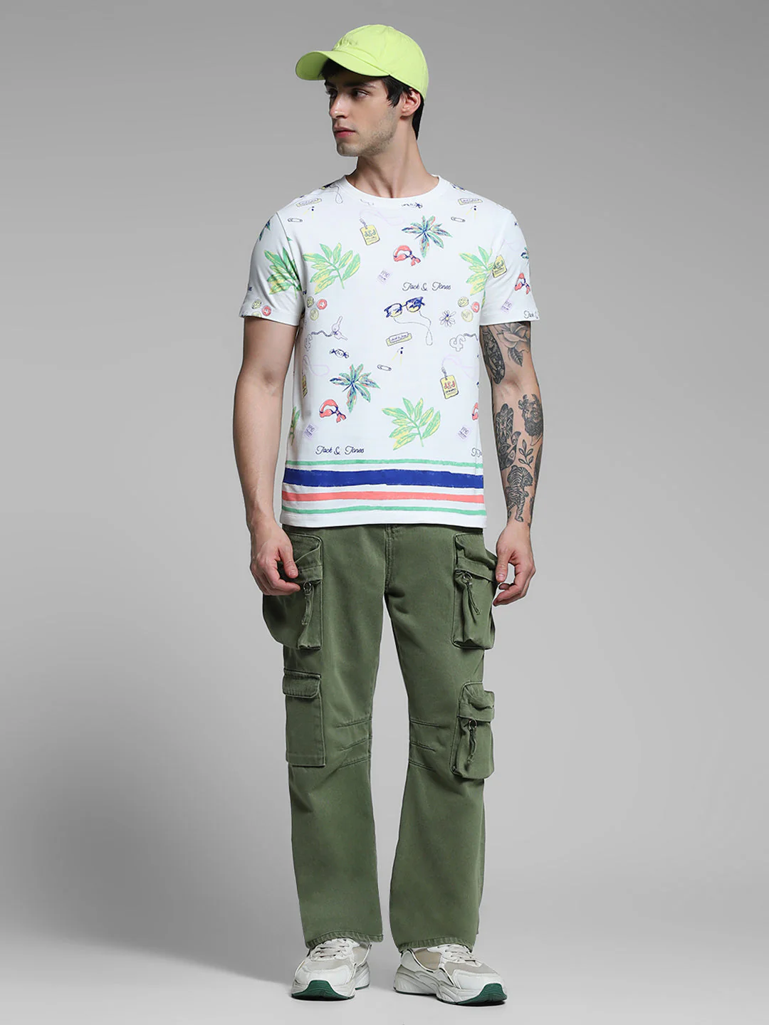 White Printed Crew Neck T-shirt - Image 6