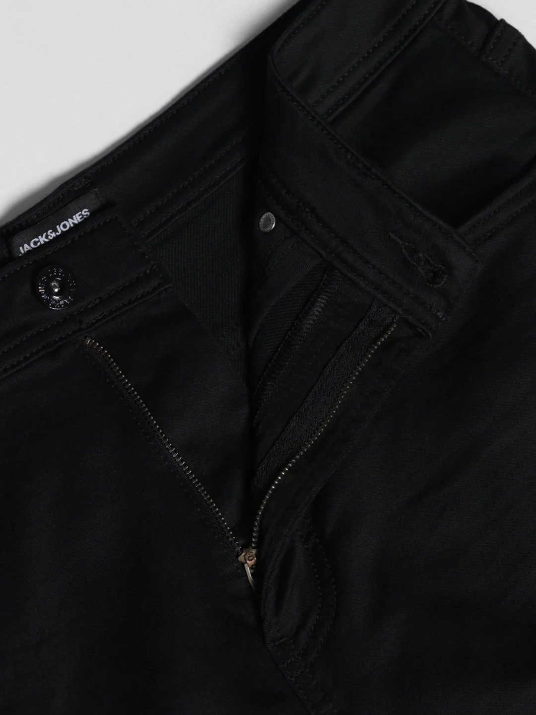 High Rise Dario Loose Fit Jeans - Image 5