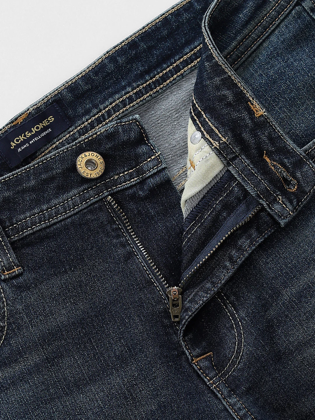 Light Wash Brak Slim Fit Jeans - Image 5