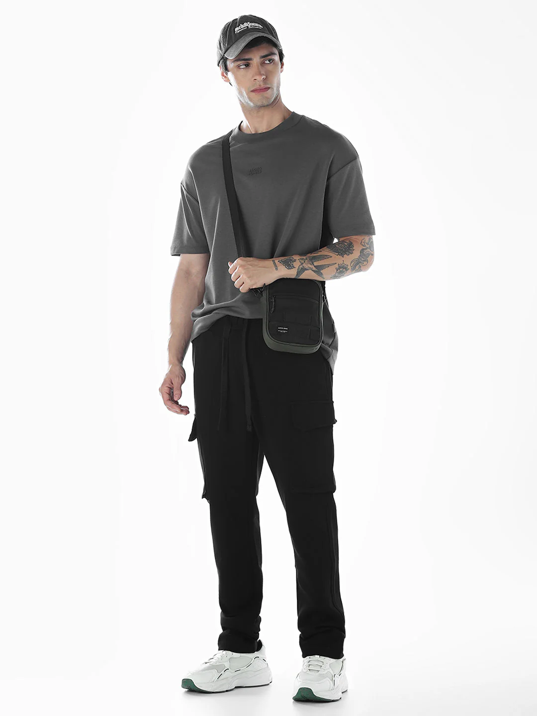 6 Pocket Loose Fit Sweatpants - Black - Image 5