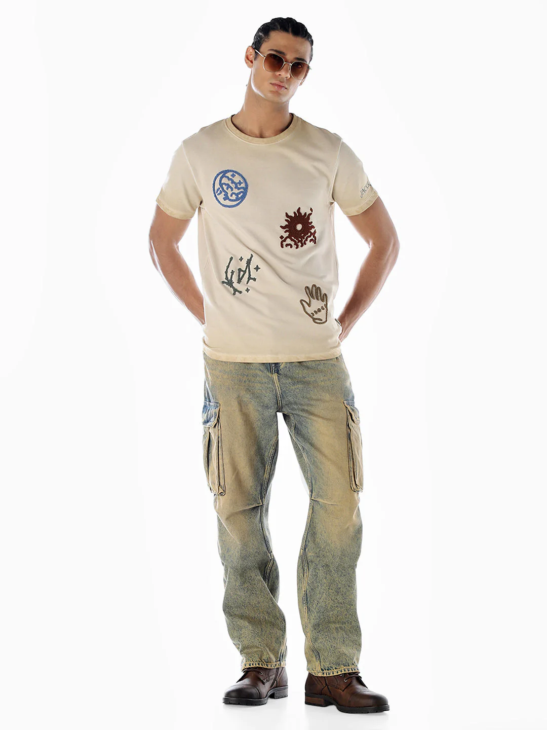 Embroidered Crew Neck T-shirt - Image 7