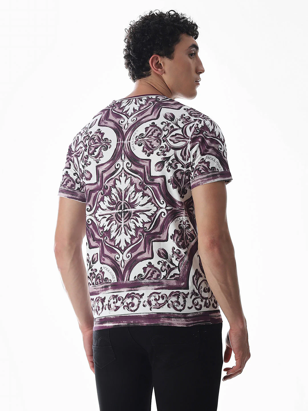 White Abstract Print T-shirt - Image 4
