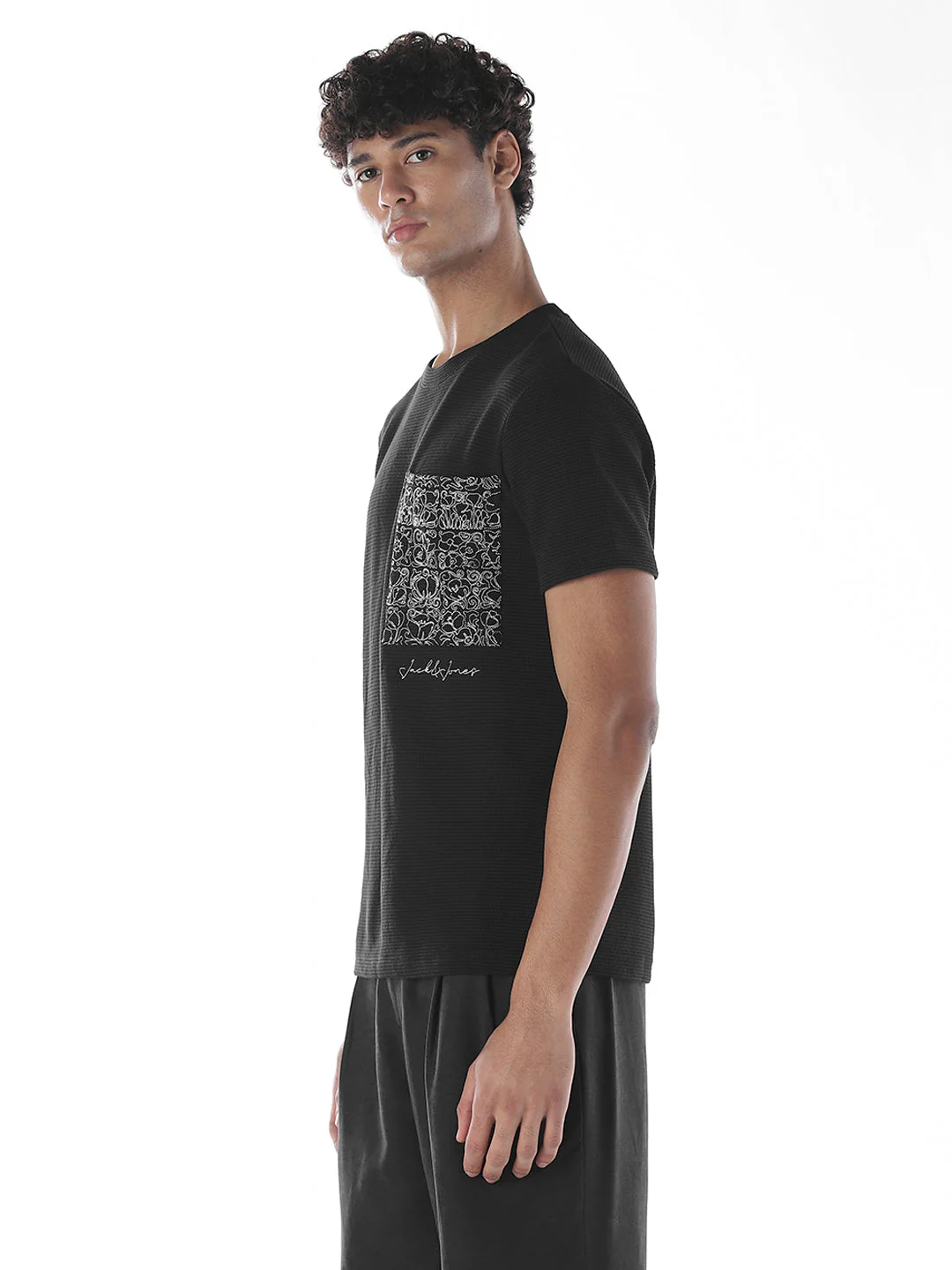 Chest Pocket Crew Neck T-shirt - Image 3