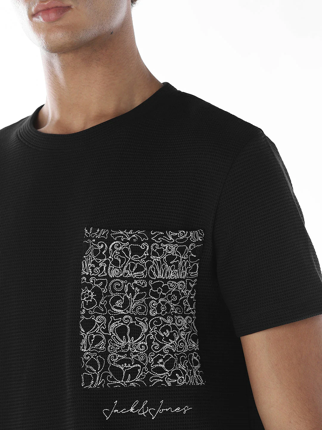 Chest Pocket Crew Neck T-shirt - Image 5
