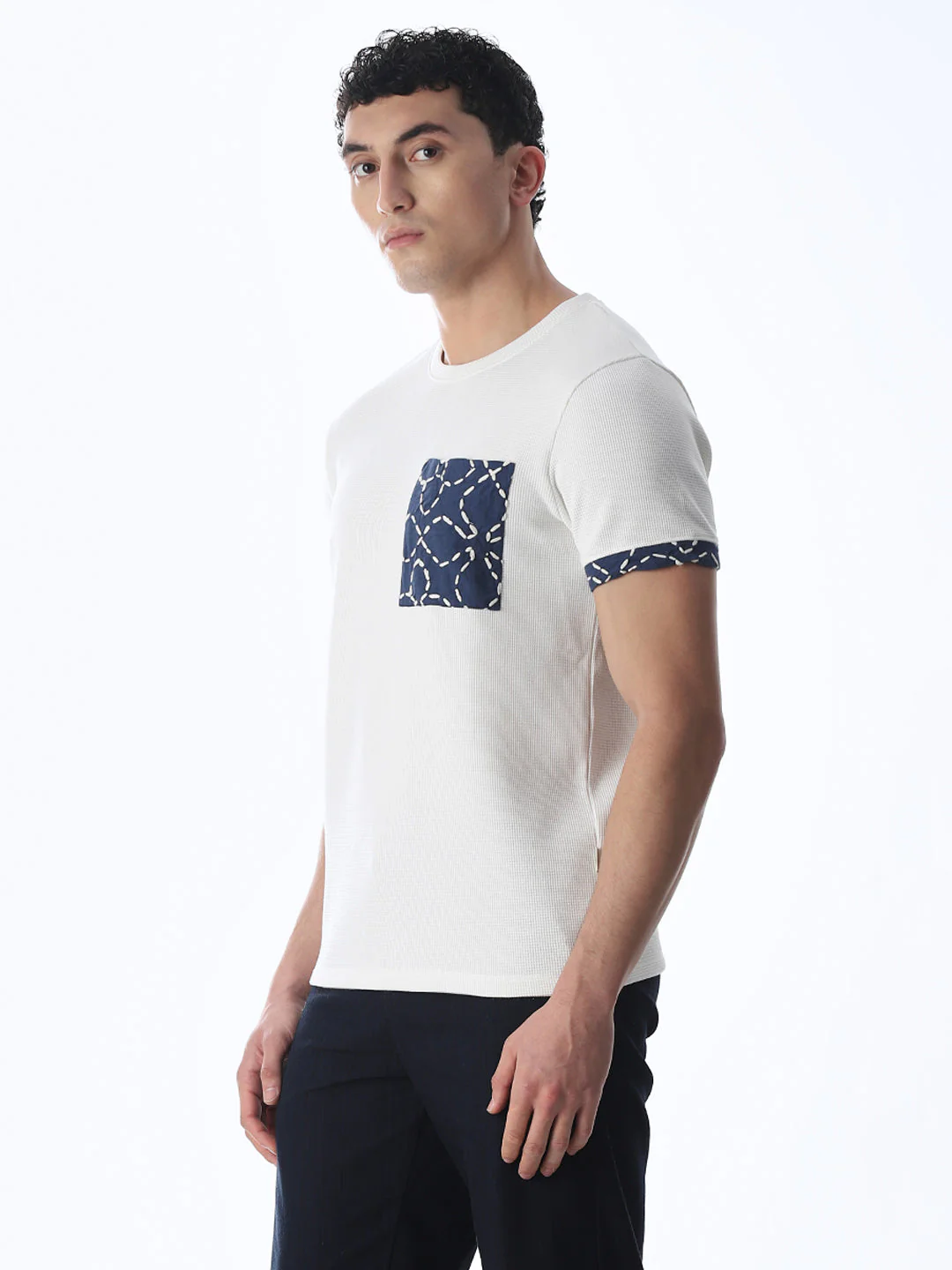 Embroidered Detail Cotton T-shirt - Image 3