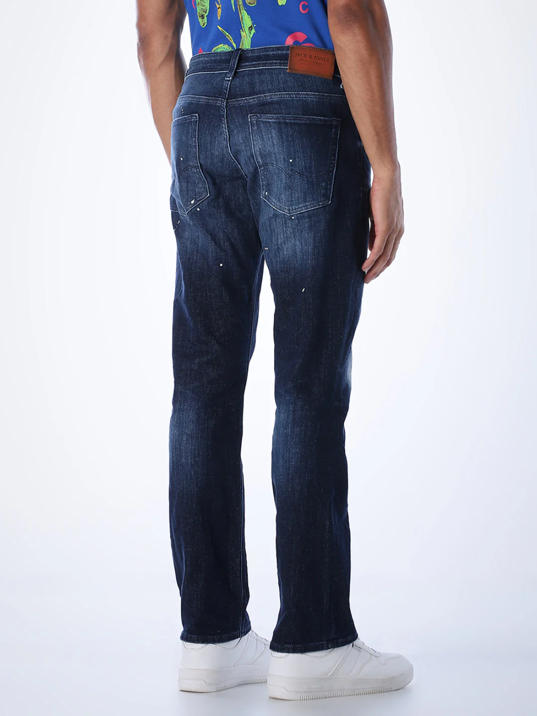 Mildly Distressed Regular Fit Jeans - Image 3