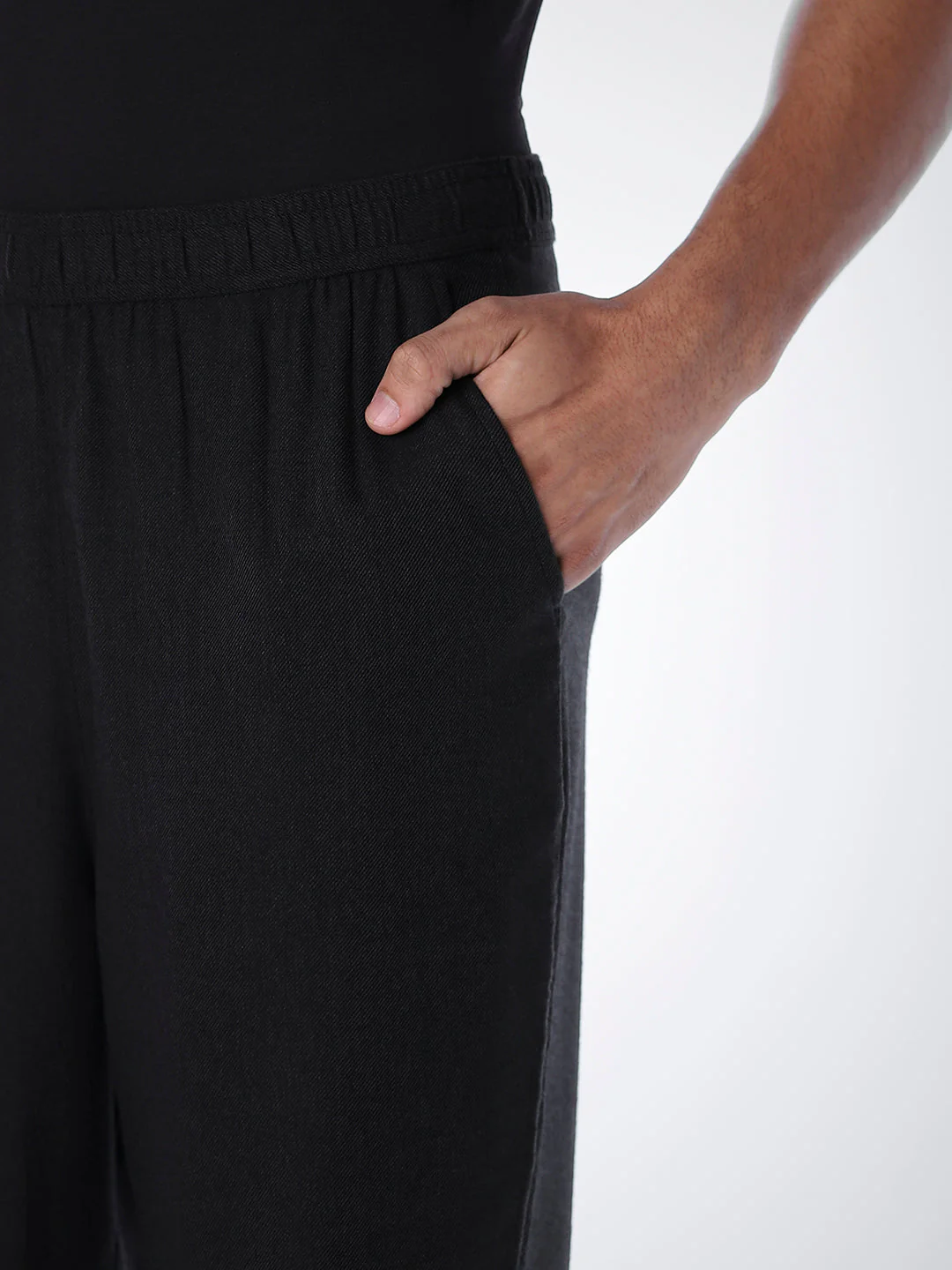 T-Shirt & Pant Loungewear Set - Black - Image 6