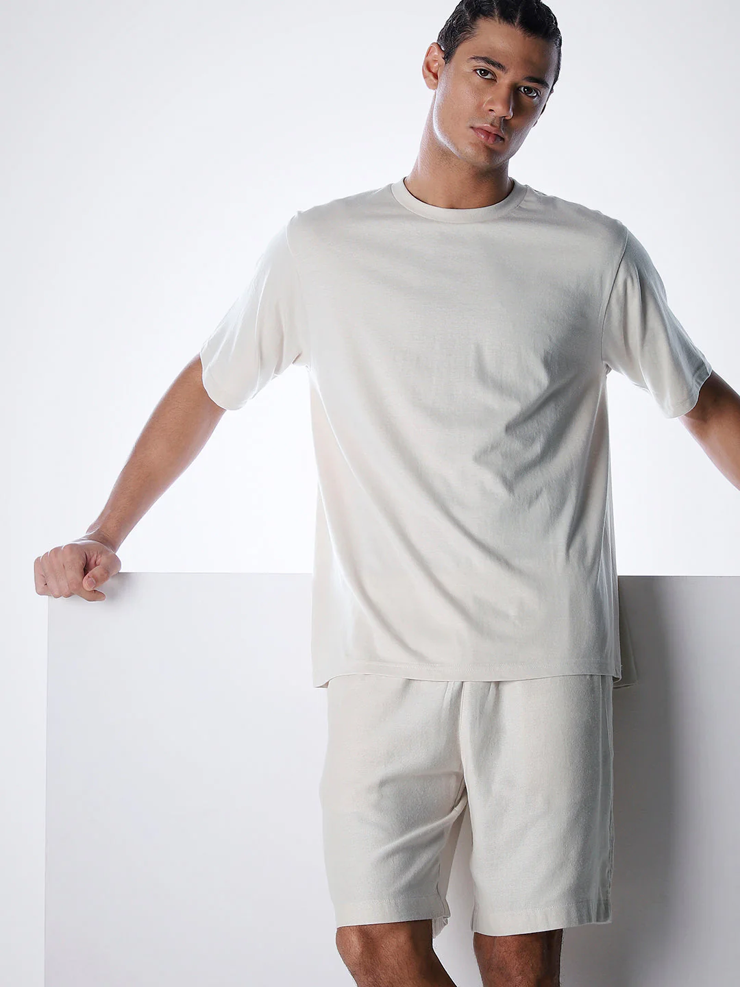 T-Shirt & Shorts Loungewear Set - Beige