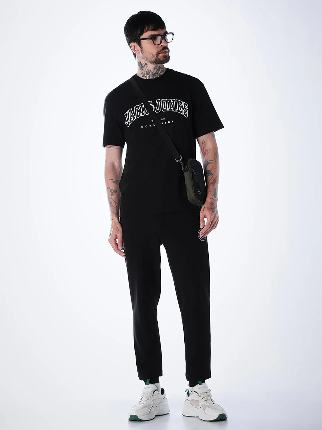 Varsity O-Neck T-shirt - Black - Image 6
