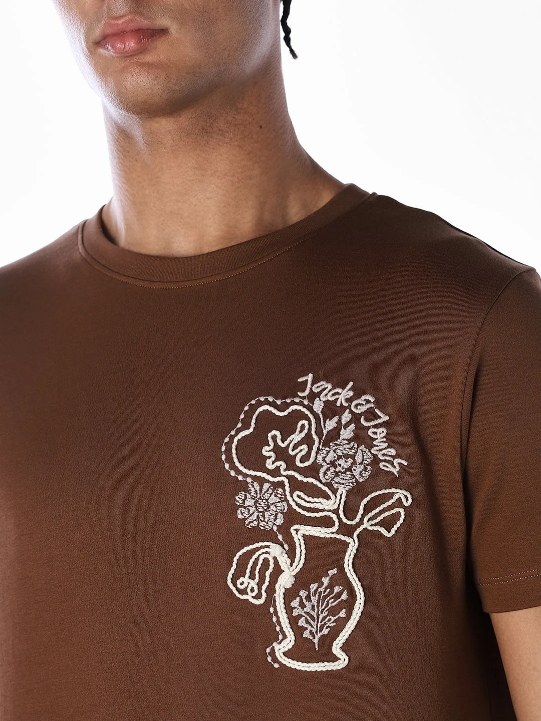 Embroidered Back Graphic T-shirt - Image 5