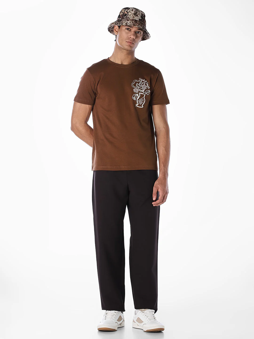 Embroidered Back Graphic T-shirt - Image 6