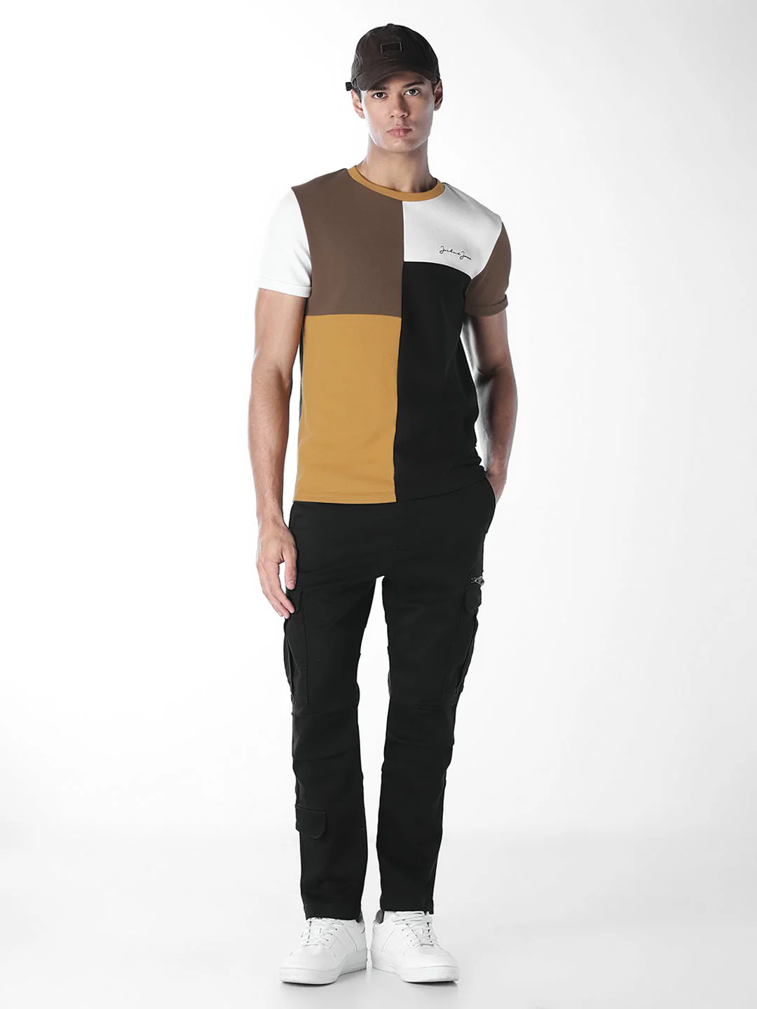 Colourblocked Crew Neck T-shirt - Image 6