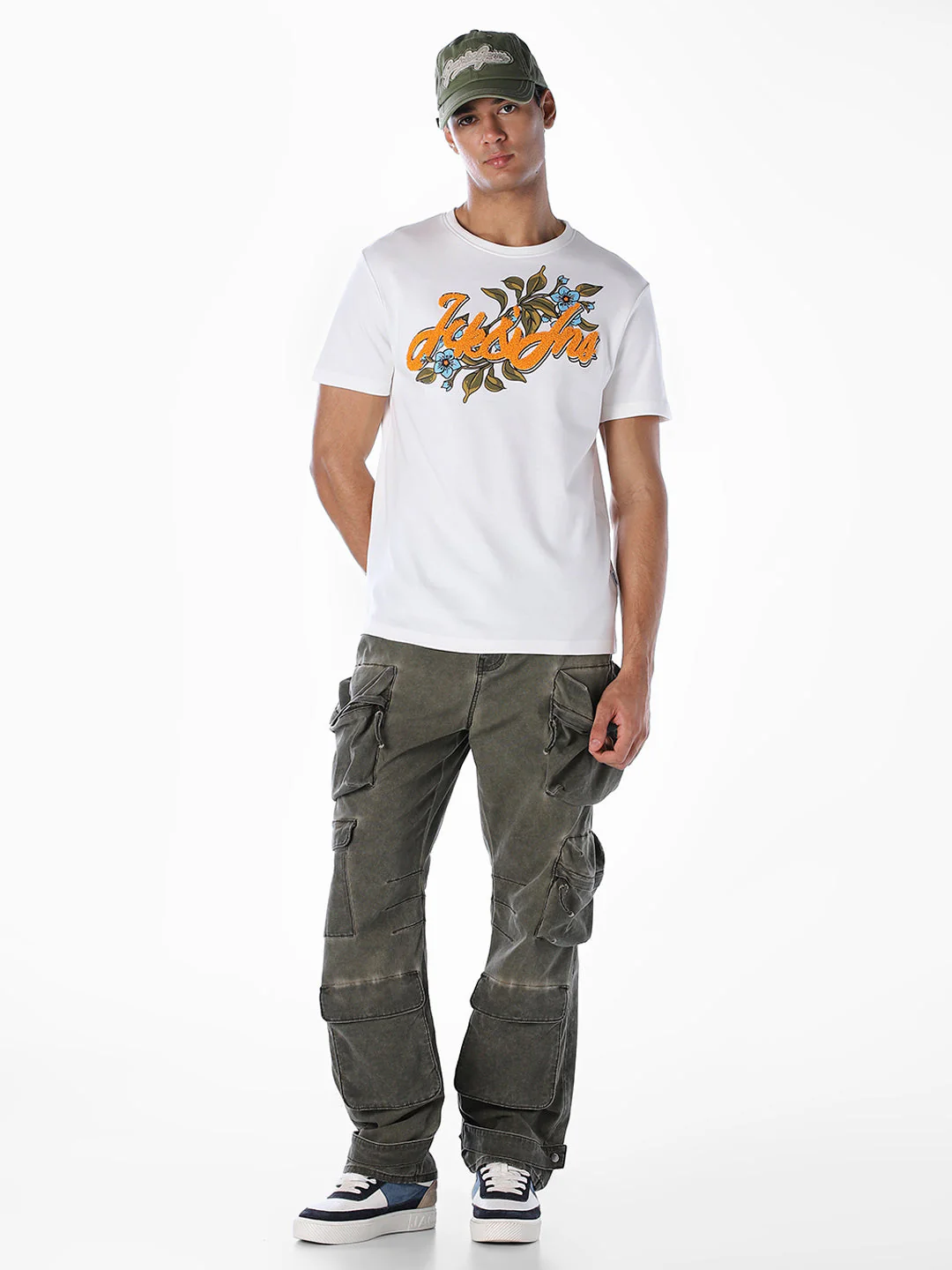 Embroidered Floral Logo Print T-shirt - Image 6